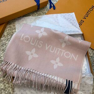New Louis Vuitton Scarf